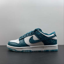 Cargar imagen en el visor de la galería, SB Dunk Low Ocean Summit White Bright Spruce DV3029-100