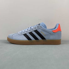 Cargar imagen en el visor de la galería, Adidas Gazelle Clear Sky Core Black Gum JI2076
