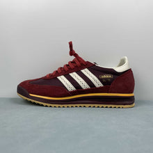 Cargar imagen en el visor de la galería, West NYC x Tip Top x Adidas SL72 RS 85th Anniversary JQ0989