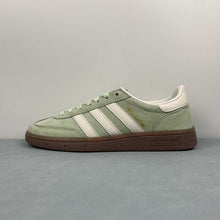 Cargar imagen en el visor de la galería, Adidas Handball Spezial Semi Green Spark Off White Gum KI5932