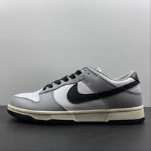 Cargar imagen en el visor de la galería, SB Dunk Low White Light Smoke Gray Black DD1503-117