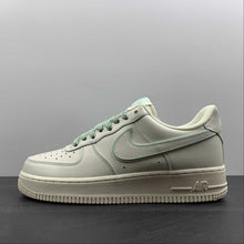 Cargar imagen en el visor de la galería, Air Force 1 07 Low Beige Moon 315122 707