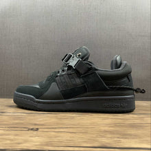 Cargar imagen en el visor de la galería, Adidas Forum Low “Black” x Bad Bunny