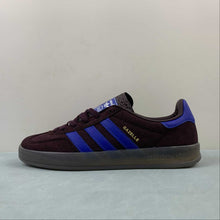 Cargar imagen en el visor de la galería, Adidas Gazelle Indoor Shadow Maroon Semi Lucid Blue Simple Brown IG9980