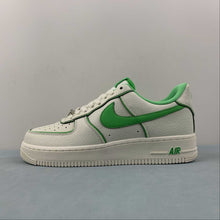 Cargar imagen en el visor de la galería, Air Force 1 07 Low SU19 White Green UH8958-022