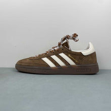 Cargar imagen en el visor de la galería, Adidas Handball Spezial Wild Brown Gum KI5938