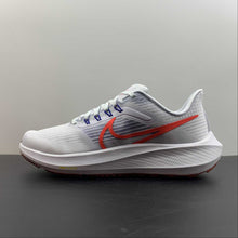 Cargar imagen en el visor de la galería, Air Zoom Pegasus 39 Football Grey Bright Crinsom DH4071-007