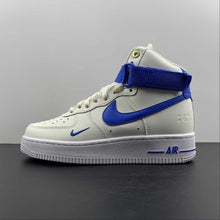 Cargar imagen en el visor de la galería, Air Force 1 High SE Sail White Metallic Gold Blue Jay DQ7584-100