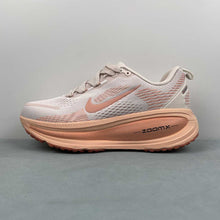 Cargar imagen en el visor de la galería, Nike Zoom Vomero 18 Brick Red HM6804-601