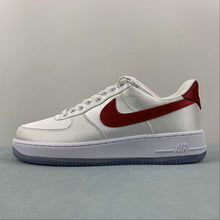 Cargar imagen en el visor de la galería, Air Force 1 Low 07 ESS Satin White Varsity Red DX6541-100