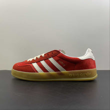Cargar imagen en el visor de la galería, Adidas x Gucci Gazelle Red Velvet White