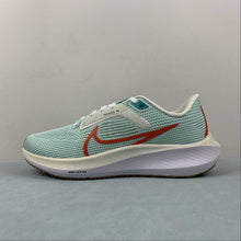 Cargar imagen en el visor de la galería, Air Zoom Pegasus 40 Jade Ice White Sea Glass Picante Red DV3854-300