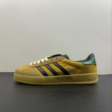 Cargar imagen en el visor de la galería, Adidas x Gucci Gazelle Taupe Khaki Green Black