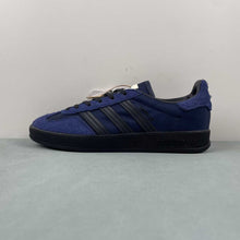 Cargar imagen en el visor de la galería, Hikari Shibata x Adidas Gazelle Indoor Night Indigo Night Gray Dark Blue IH9986