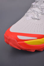 Cargar imagen en el visor de la galería, Nike ACG Zegama White Black Yellow Orange HV8113-114