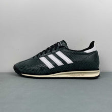 Cargar imagen en el visor de la galería, Adidas SL 72 OG Collegiate Green Core Black Cream White JS3982
