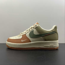 Cargar imagen en el visor de la galería, Air Force 1 07 Low Green White Orange BS8871-801
