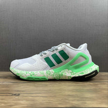 Cargar imagen en el visor de la galería, Adidas Day Jogger Boost Cloud White Green FW4848