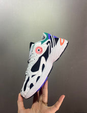 Cargar imagen en el visor de la galería, Adidas Astir White Black Acid Red GY1122