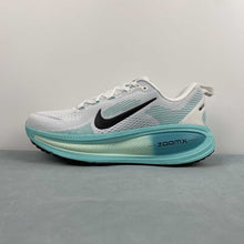Cargar imagen en el visor de la galería, Nike Zoom Vomero 18 Summit White Dusty Cactus Geode Teal Black HM6803-103
