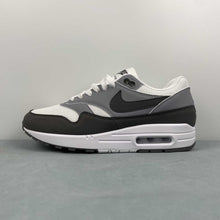Cargar imagen en el visor de la galería, Air Max 1 Photon Dust Wolf Grey HM9936-001
