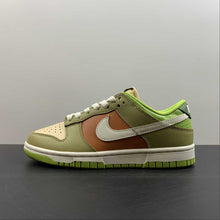 Cargar imagen en el visor de la galería, SB Dunk Low Barley Yellow White Bright Green Sail DV9108-711