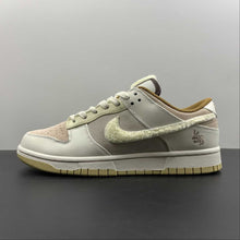Cargar imagen en el visor de la galería, SB Dunk Low Retro PRM Year of the Rabbit Fossil Stone Coconut Milk Sail FD4203-211