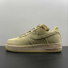 Cargar imagen en el visor de la galería, Air Force 1 Low NAI-KE Tan Canvas Light Gum DV4247-211
