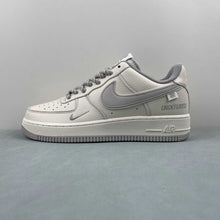 Cargar imagen en el visor de la galería, Undefeated x Air Force 1 07 Low Off White Light Grey UT2023-203