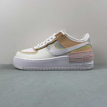 Cargar imagen en el visor de la galería, Air Force 1 Shadow SE Spruce White Sail Black Aura CK3172-002