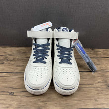 Cargar imagen en el visor de la galería, Uninterrupted x Air Force 1 07 Mid White Blue NU8802-303