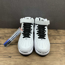 Cargar imagen en el visor de la galería, Uninterrupted x Air Force 1 07 Mid White Black Gray BC2306-460