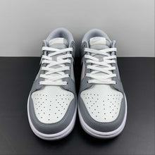 Cargar imagen en el visor de la galería, SB Dunk Low Alien Dark Grey White Black CV0811-020