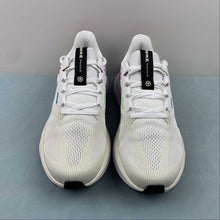 Cargar imagen en el visor de la galería, Air Zoom Structure 25 SE Spicy White Red Green Strike FV4867-100