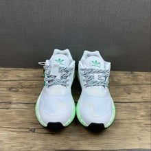 Cargar imagen en el visor de la galería, Adidas Day Jogger Boost Cloud White Green FW4848
