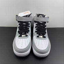 Cargar imagen en el visor de la galería, Air Force 1 07 Mid Grey Black White HG1522-016