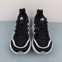 Cargar imagen en el visor de la galería, Adidas UltraBoost Light Cloud White Core Black HQ6340