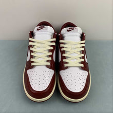 Cargar imagen en el visor de la galería, SB Dunk Low PRM Vintage Team Red White Coconut Milk FJ4555-100