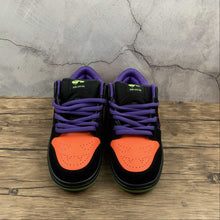 Cargar imagen en el visor de la galería, SB Dunk Low Pro Night Of Mischief Court Purple Volt Black Total Orange BQ6817-006