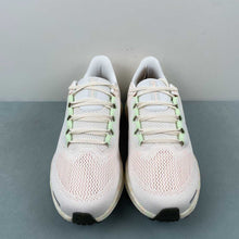 Cargar imagen en el visor de la galería, Air Zoom Pegasus 41 FP White Green Pink HM5539-133