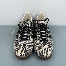 Cargar imagen en el visor de la galería, Adidas SL 72 OG Zebra KH8811
