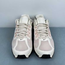 Cargar imagen en el visor de la galería, Nike Air Max 2013 Pale Ivory HF3660-100