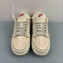 Cargar imagen en el visor de la galería, SB Dunk Low Light Orewood Brown Pale Ivory DV0834-100