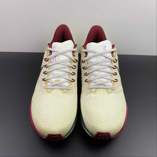Cargar imagen en el visor de la galería, Air Zoom Pegasus 39 Rattan Gorge Green Team Red FB7161-231