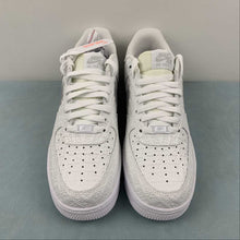 Cargar imagen en el visor de la galería, Air Force 1 07 Low “Since 1982” Summit White Wolf Grey-White FJ4823-100