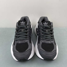 Cargar imagen en el visor de la galería, Adidas Adistar XLG Black White IH4849