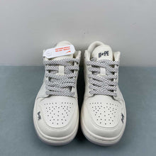 Cargar imagen en el visor de la galería, Air Jordan 1 Low BAPE Off White Grey WG8850-003