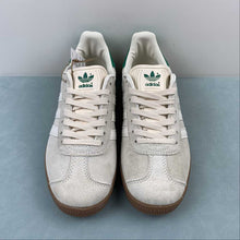 Cargar imagen en el visor de la galería, Adidas Gazelle Indoor Wonder White Green Gum IF3235
