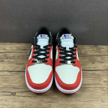 Cargar imagen en el visor de la galería, NBA x SB Dunk Low EMB 75th Anniversary White Black Chile Red DD3363-100