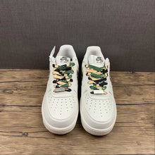Cargar imagen en el visor de la galería, Bape x Nike Air Force 1 07 Low Camouflage White Green AA1365-118